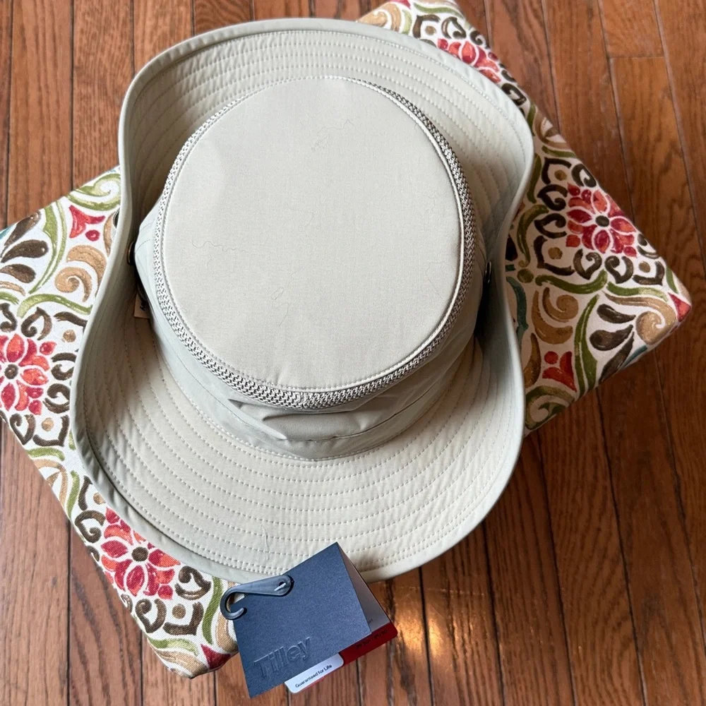 Light Beige Wide Brim Hat - Picture 5 of 6